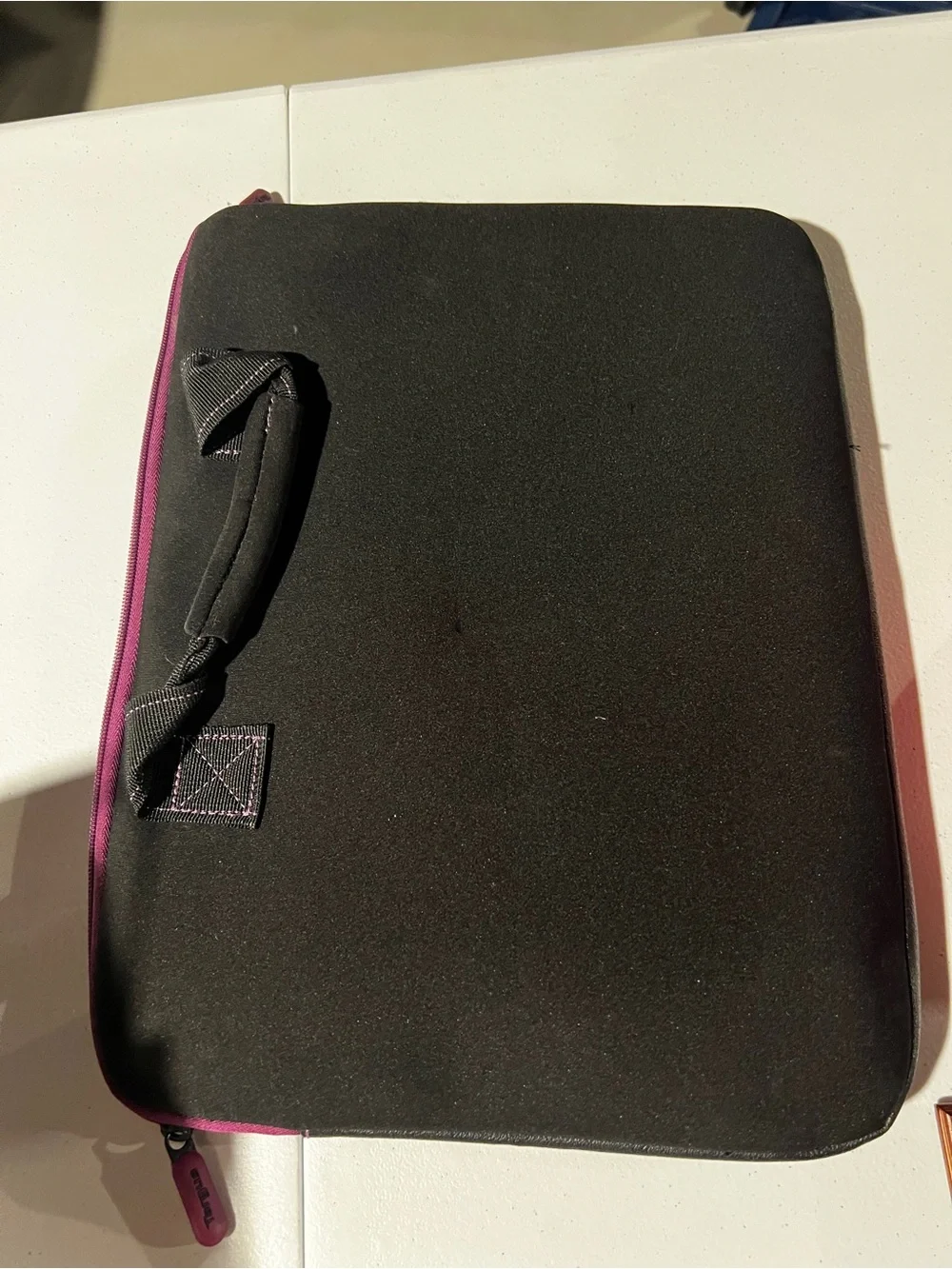 Targus Black and Pink Quilted Tablet Sleeve with Handle